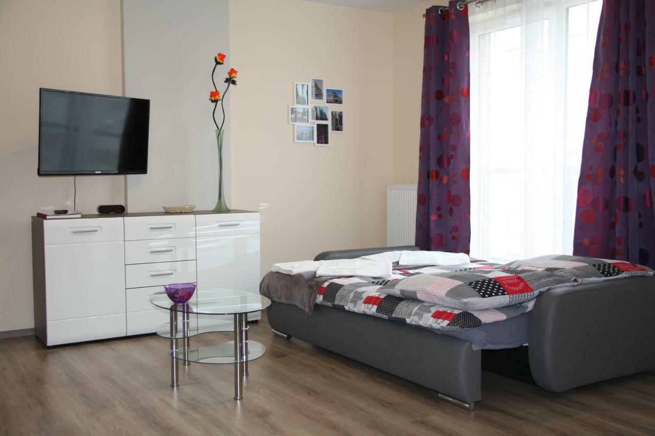 Tabaco Apartment *